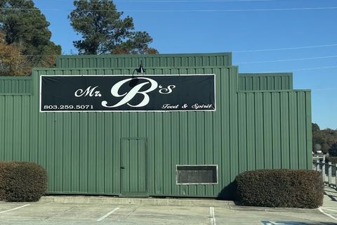 Mr B's Food & Spirits